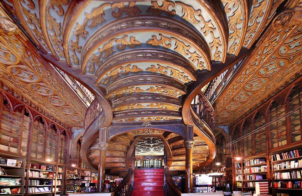 livraria lello bookstore porto