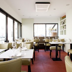 Tasca Esquina Dining Room