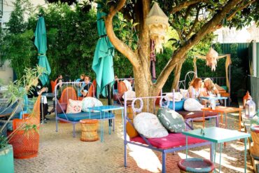 lost in rooftop bar restaurante