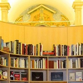 Livraria de Santiango obidos, igreja de sao tiago obidos,