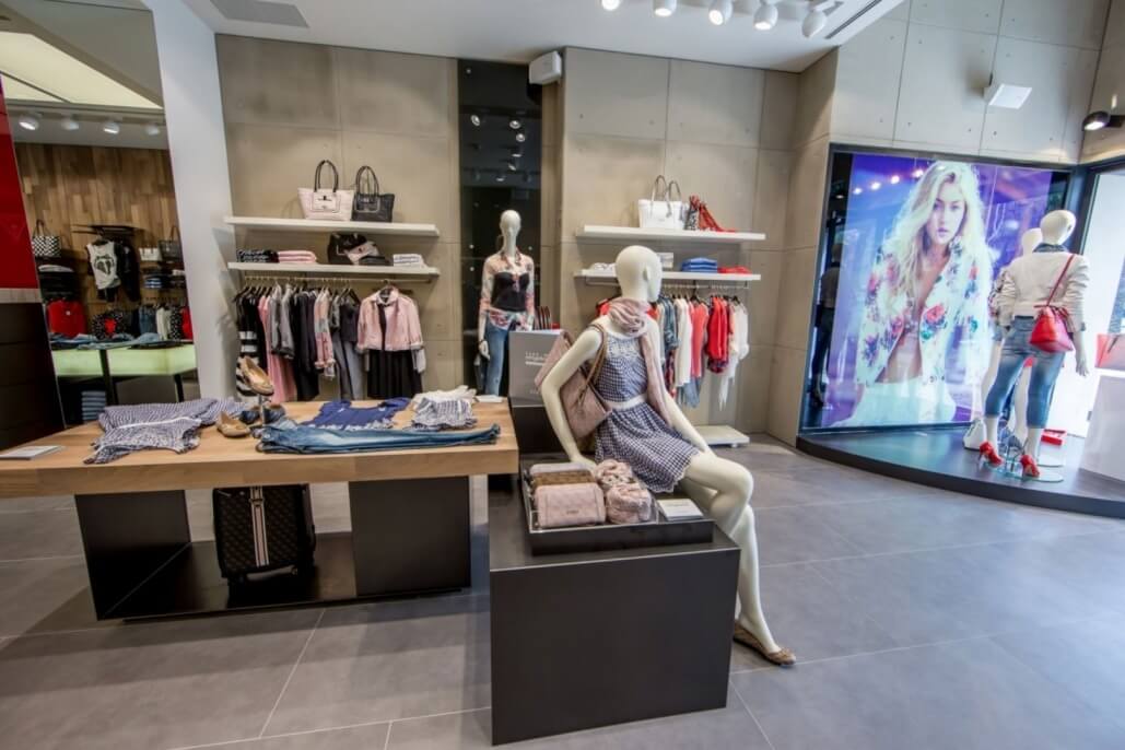 guess avenida lisbon