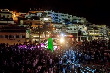 Carvoeiro Black White 2016