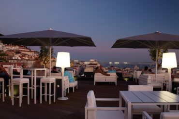 lisbon rooftop bar mundial