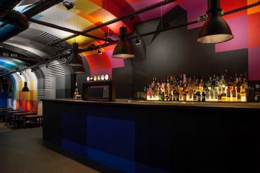 stupido bar art vhils lisbon,