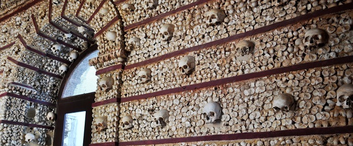 Hasil gambar untuk bone chapel portuguese