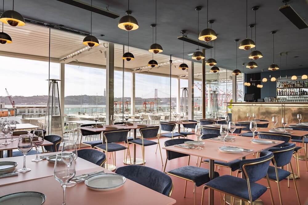 rooftop bar lisbon catch me