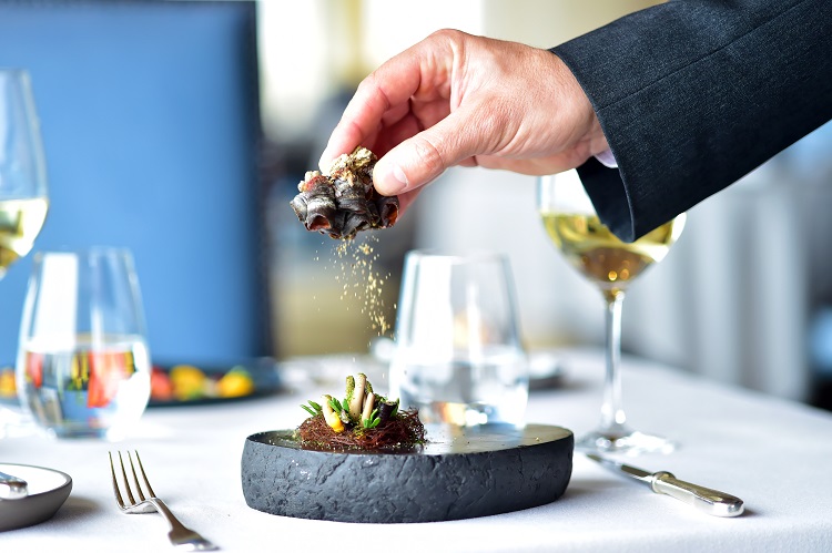 forteleza do guincho restaurante lisbon,