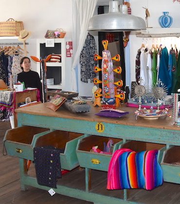 manumaya comporta shopping,