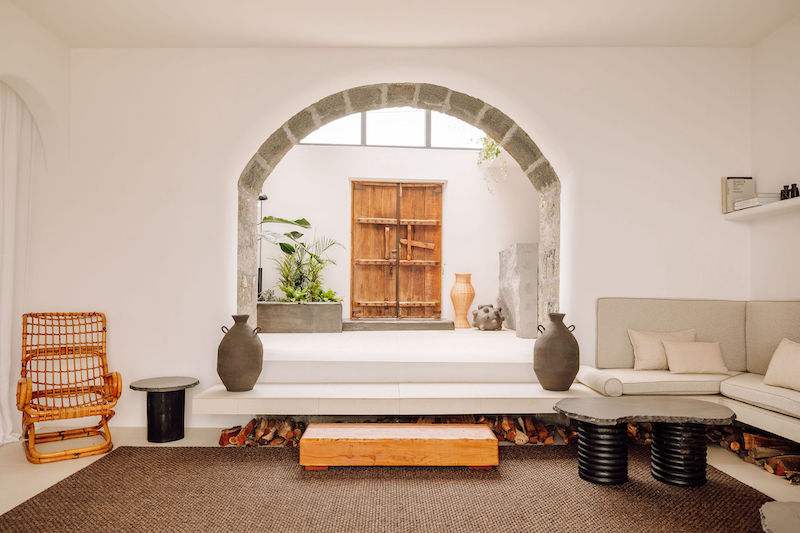 white exclusive suites