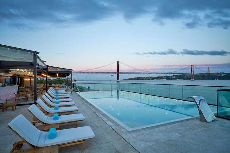 SUD Lisboa Pool Lounge