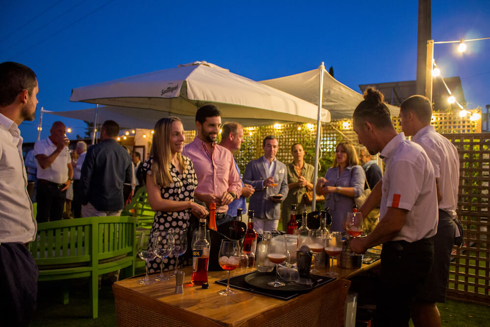 green zebra bar almancil