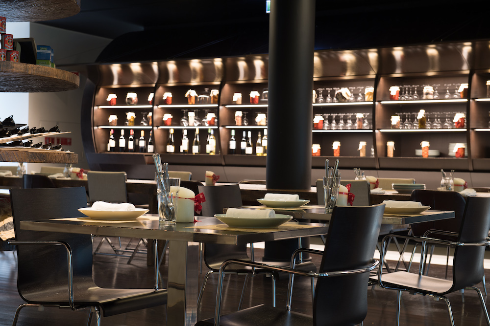 A Terra Restaurant Furnas