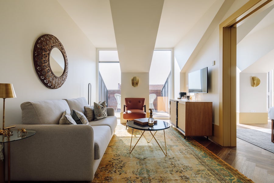 ivens signature suite