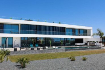 Algarve Contemporary Villa Porches Rent