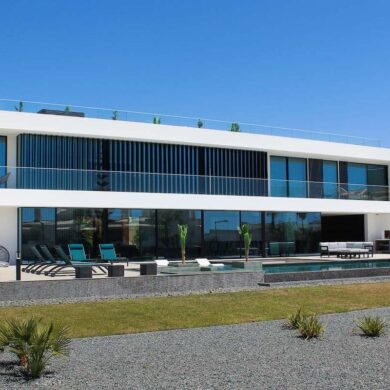 Algarve Contemporary Villa Porches Rent