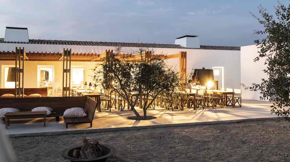 craveiral farmhouse hotel portugal
