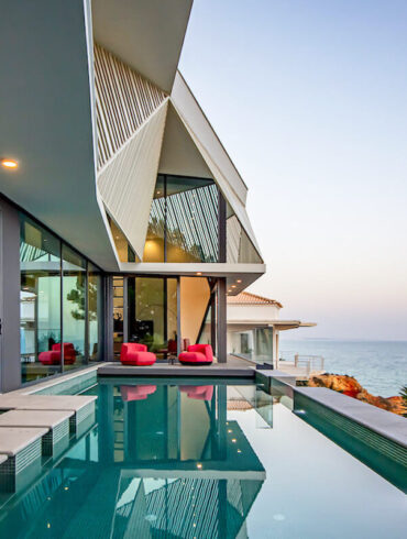 Algarve oceanfront design villa rental