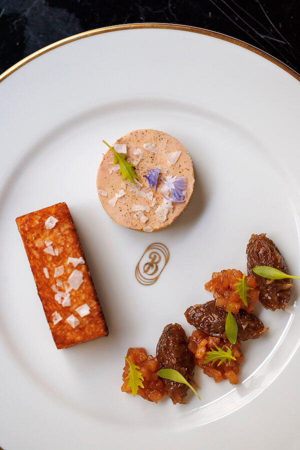 Brilhante foie gras torchon