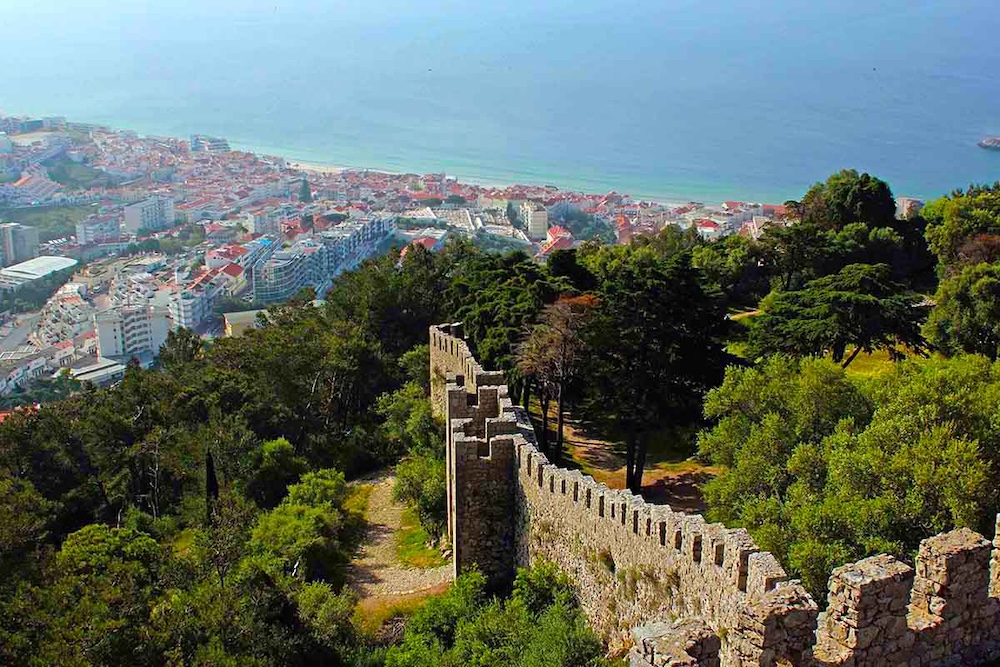 towns to visit outside lisbon
