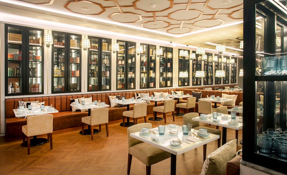 wine & books hotel porto