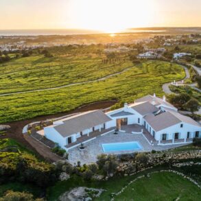 Algarve elegant country villa