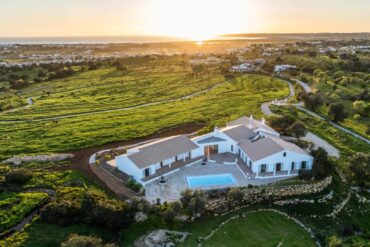 Algarve elegant country villa