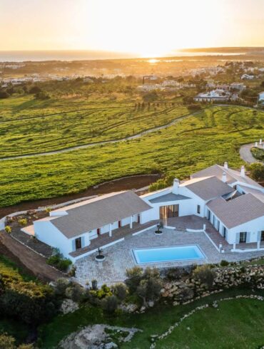 Algarve elegant country villa