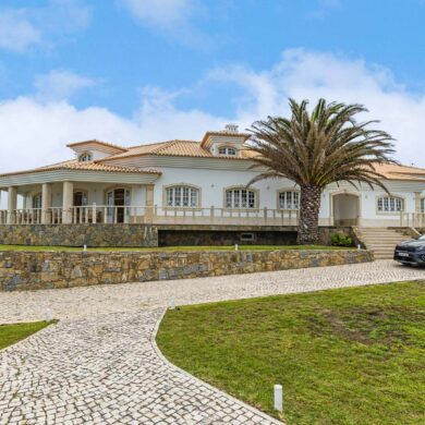 Sintra Colares Seafront for Rent