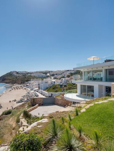 beach front praia salema