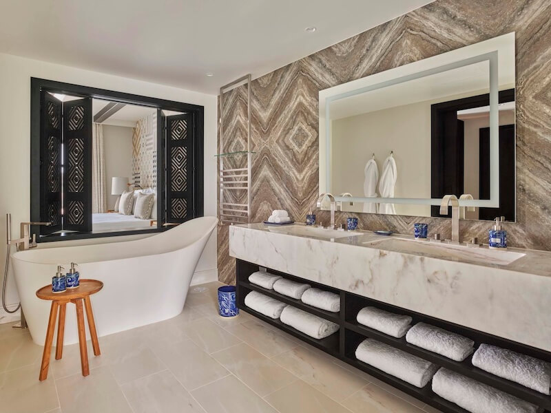 ombria room bathroom