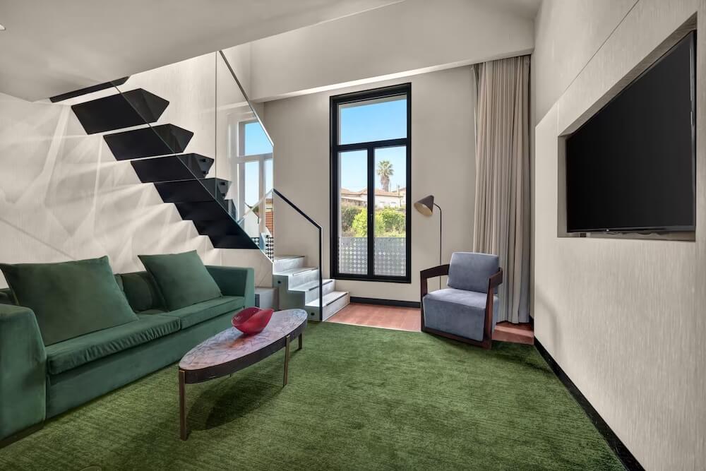 pet friendly hilton prto gaia