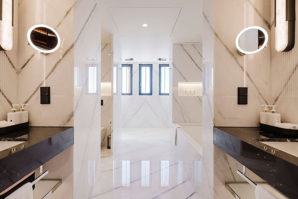 luxury hotel bathroom lisbon