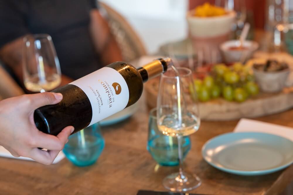 wine tasting comporta