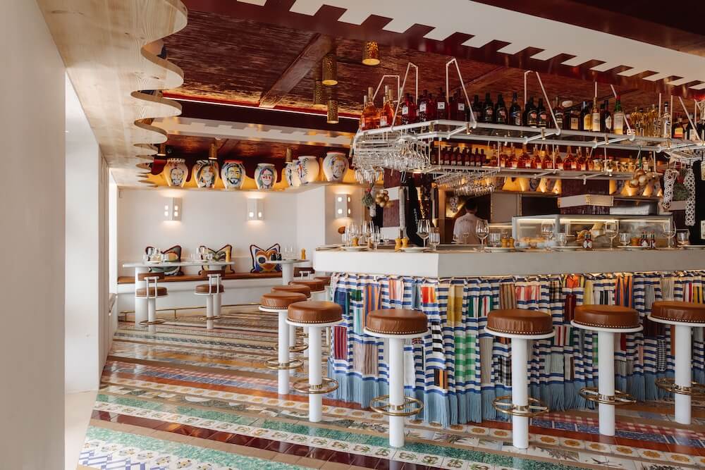 JNcQUOI Deli Comporta