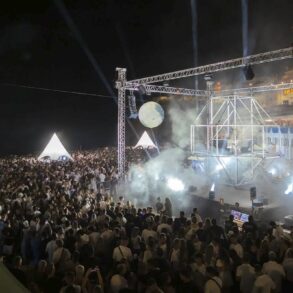 Carvoeiro Black White Party